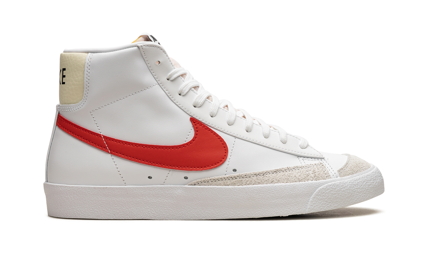 Blazer Mid '77 Vintage "White Picante Red" BQ6806 122