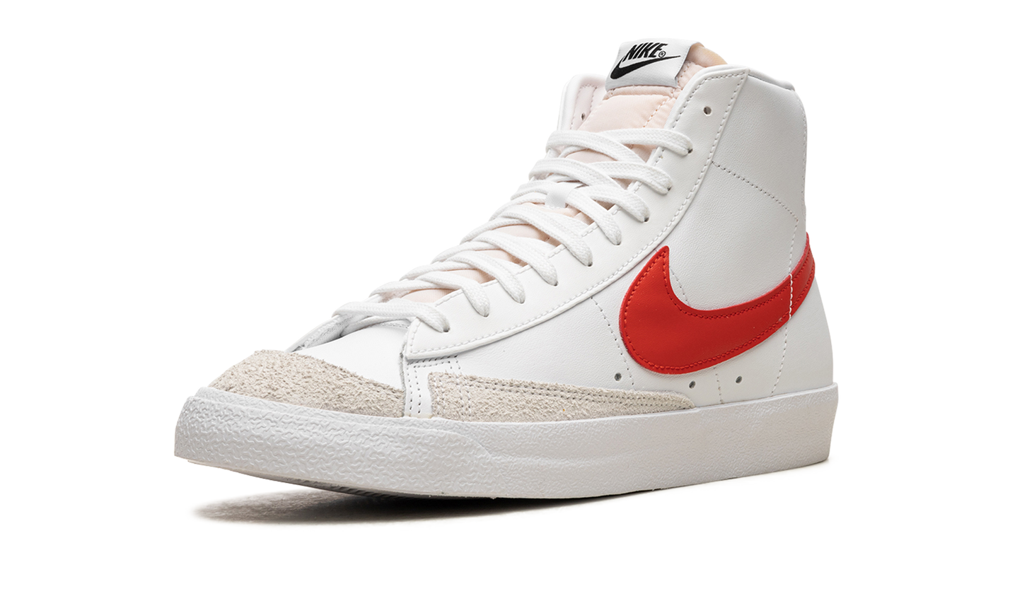 Blazer Mid '77 Vintage "White Picante Red" BQ6806 122