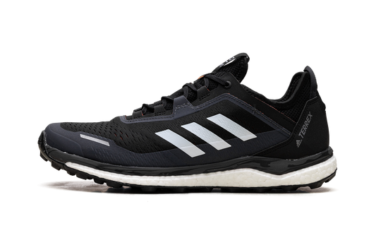 Terrex Agravic Flow "CORE BLACK/CRYSTAL WHITE/SOLAR RED" FW5119