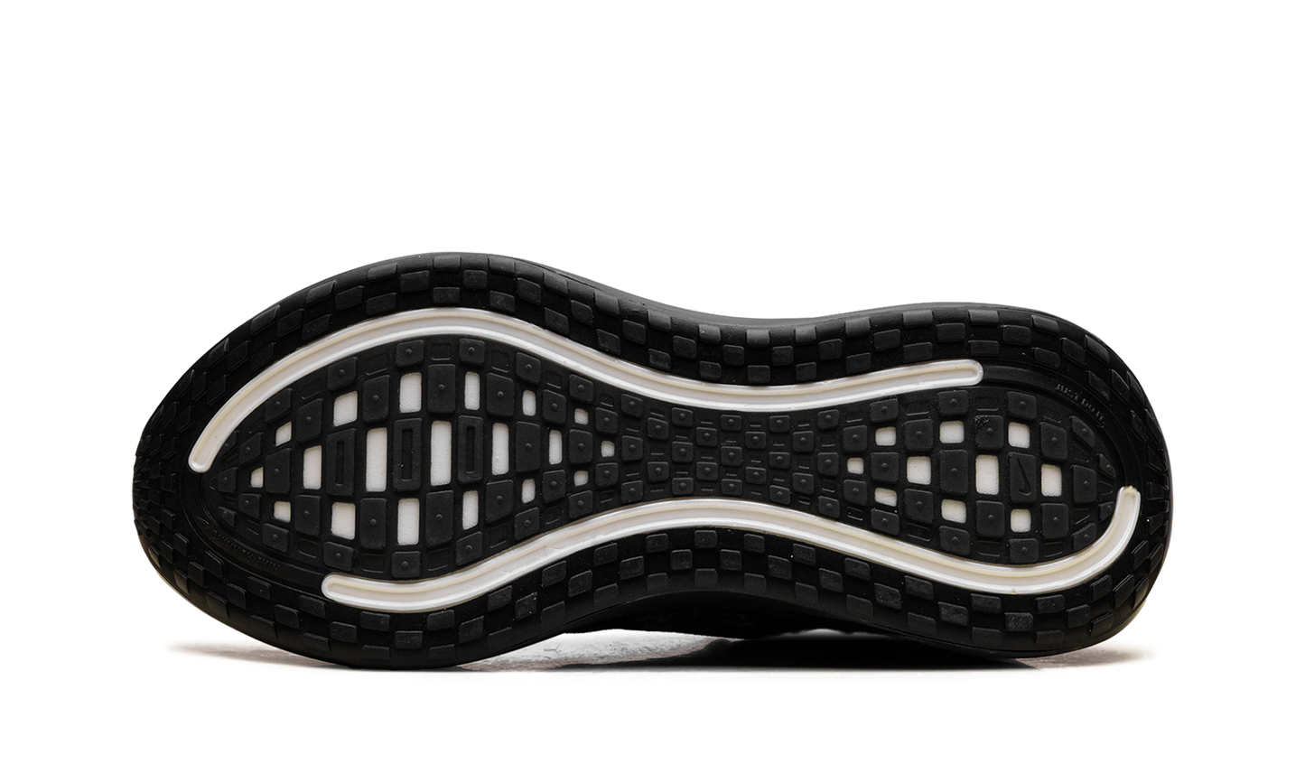 Vomero Plus "Black / Dark Smoke Grey / Anthracite / Metallic Dark Grey" IM3985 001